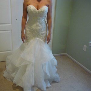 Casablanca Custom Wedding Dress NEW